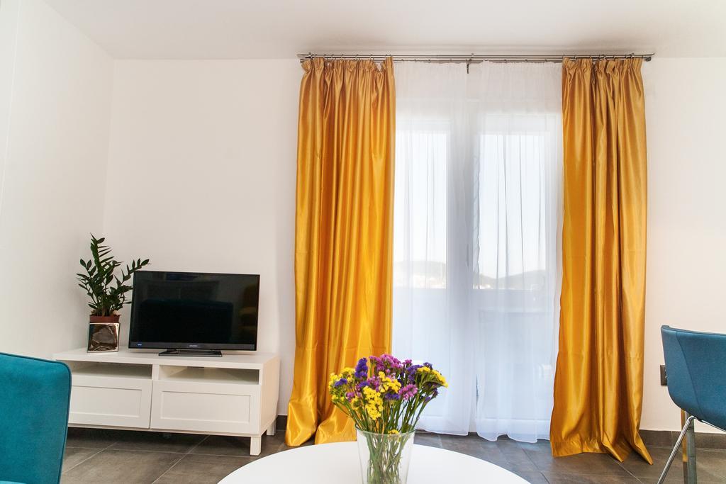Apartment Ema 로고즈니차 외부 사진