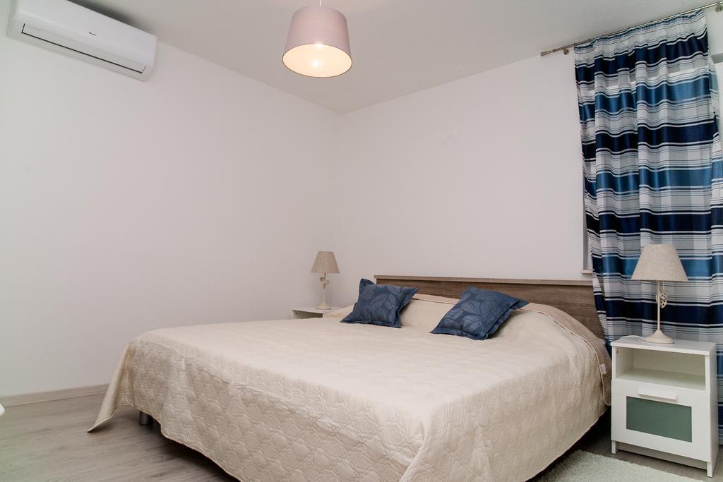 Apartment Ema 로고즈니차 외부 사진